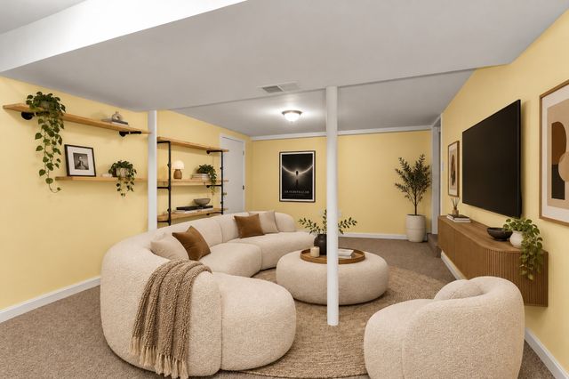 98 Miller St, Franklin, MA 02038