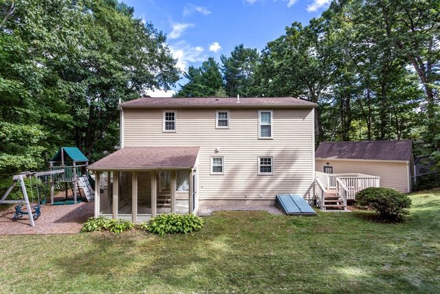 98 Miller St, Franklin, MA 02038