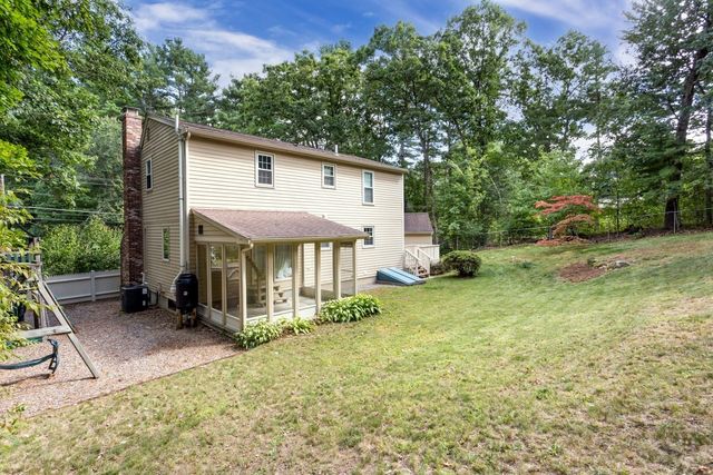 98 Miller St, Franklin, MA 02038