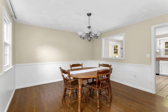 98 Miller St, Franklin, MA 02038