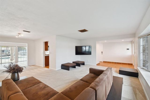 4328 40TH STREET S, St Petersburg, FL 33711