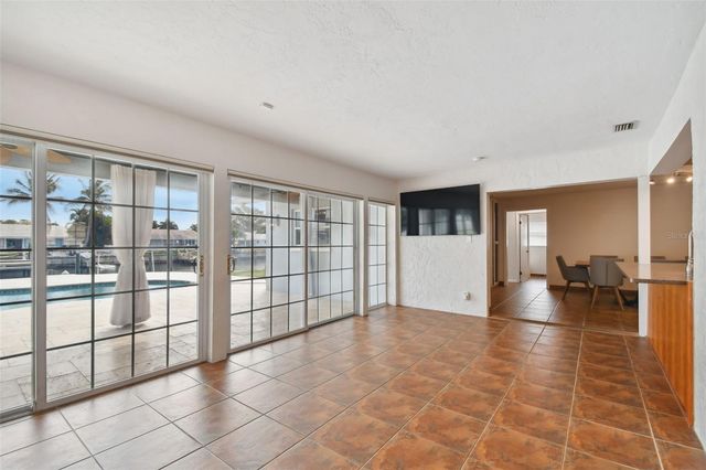 4328 40TH STREET S, St Petersburg, FL 33711