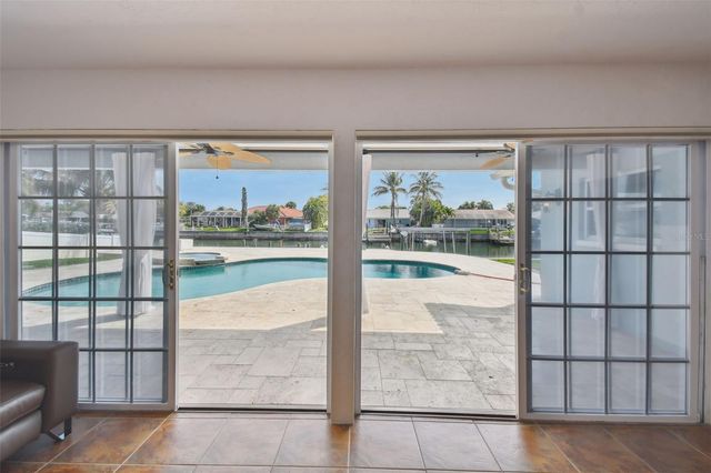 4328 40TH STREET S, St Petersburg, FL 33711