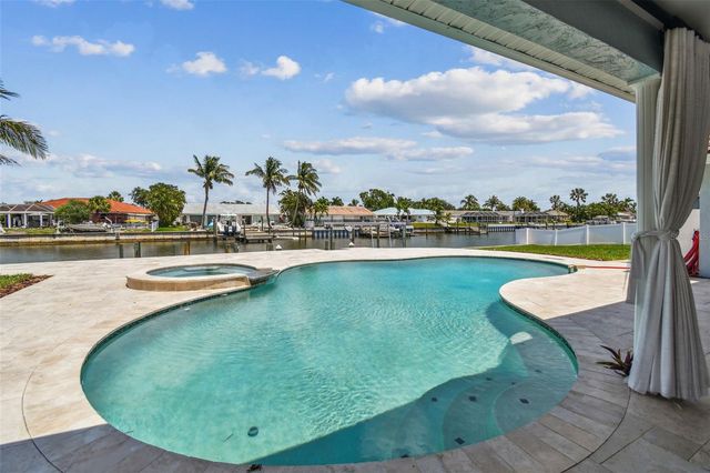 4328 40TH STREET S, St Petersburg, FL 33711