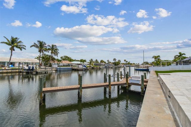 4328 40TH STREET S, St Petersburg, FL 33711