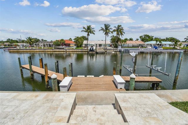 4328 40TH STREET S, St Petersburg, FL 33711