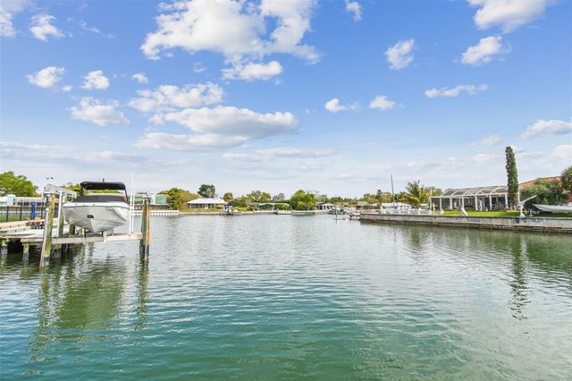 4328 40TH STREET S, St Petersburg, FL 33711