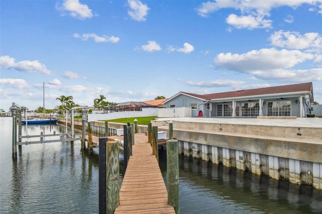 4328 40TH STREET S, St Petersburg, FL 33711