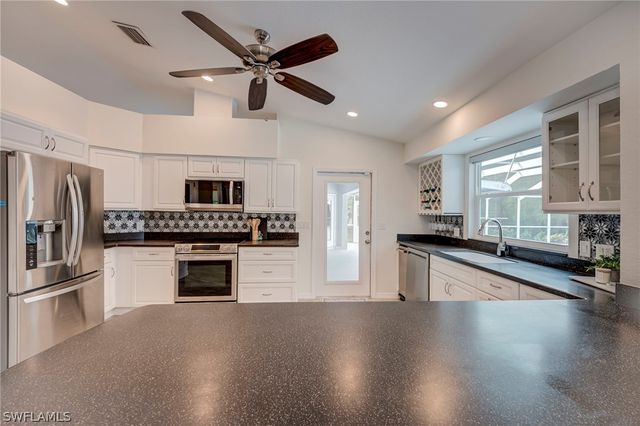 825 Desoto BLVD N, Naples, FL 34120