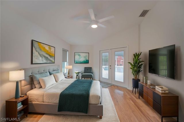 825 Desoto BLVD N, Naples, FL 34120