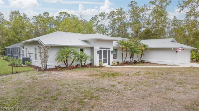 825 Desoto BLVD N, Naples, FL 34120