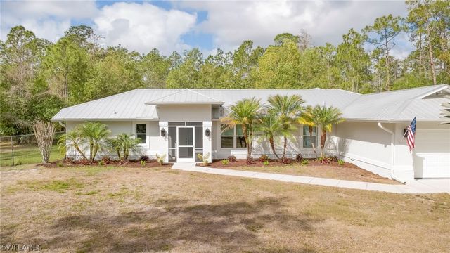 825 Desoto BLVD N, Naples, FL 34120