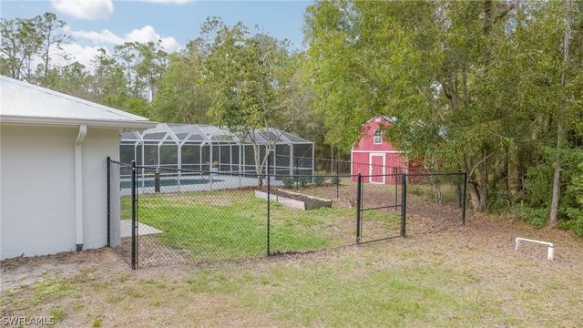 825 Desoto BLVD N, Naples, FL 34120