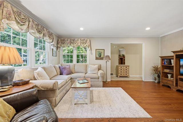 115 Autumn Drive, Hauppauge, NY 11788