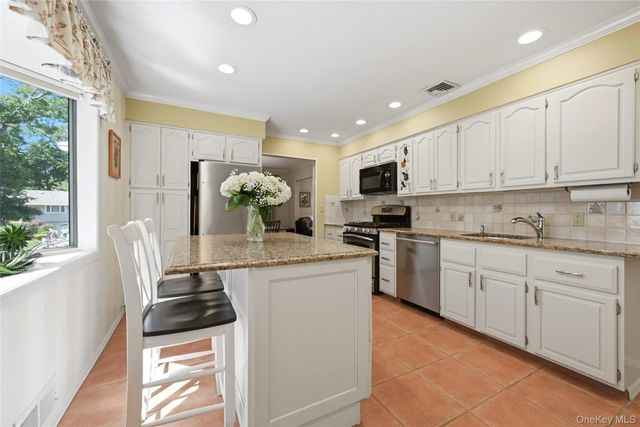 115 Autumn Drive, Hauppauge, NY 11788