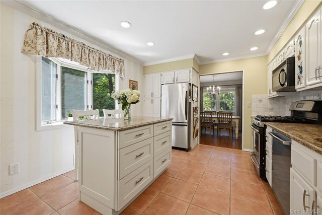 115 Autumn Drive, Hauppauge, NY 11788