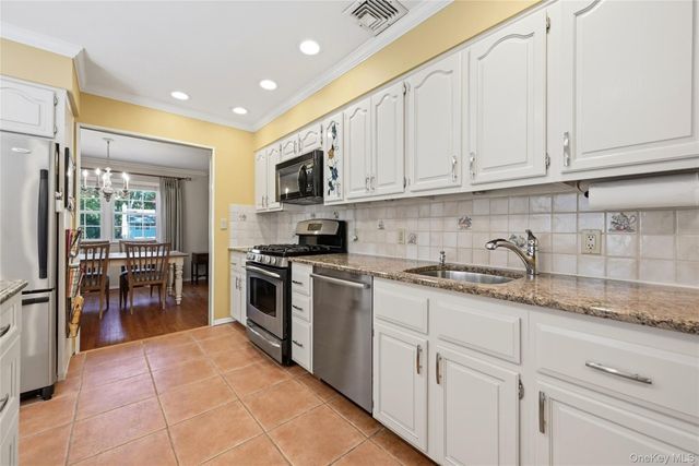115 Autumn Drive, Hauppauge, NY 11788