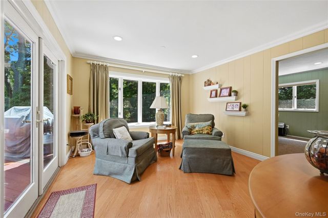 115 Autumn Drive, Hauppauge, NY 11788