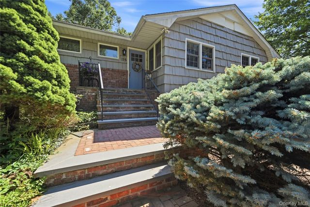 115 Autumn Drive, Hauppauge, NY 11788