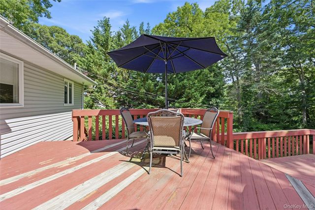 115 Autumn Drive, Hauppauge, NY 11788