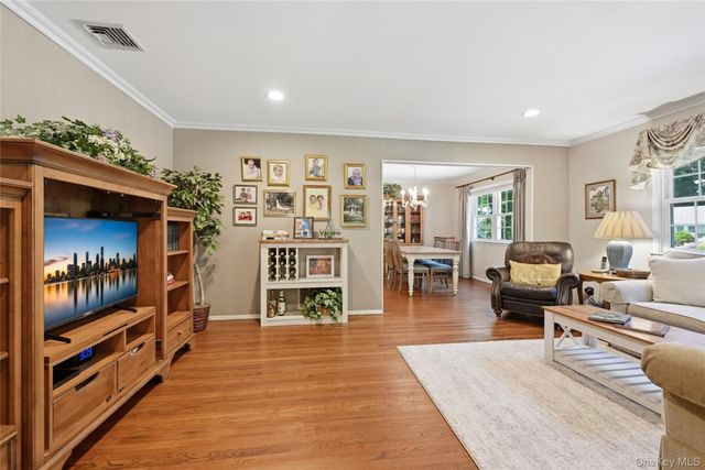 115 Autumn Drive, Hauppauge, NY 11788