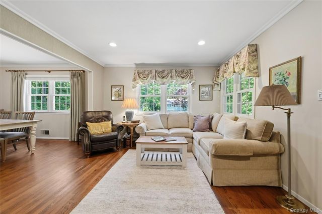 115 Autumn Drive, Hauppauge, NY 11788