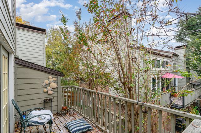 6808 Eastridge Drive 12- B3, Dallas, TX 75231