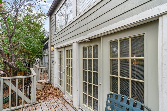 6808 Eastridge Drive 12- B3, Dallas, TX 75231