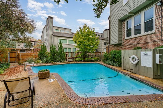 6808 Eastridge Drive 12- B3, Dallas, TX 75231