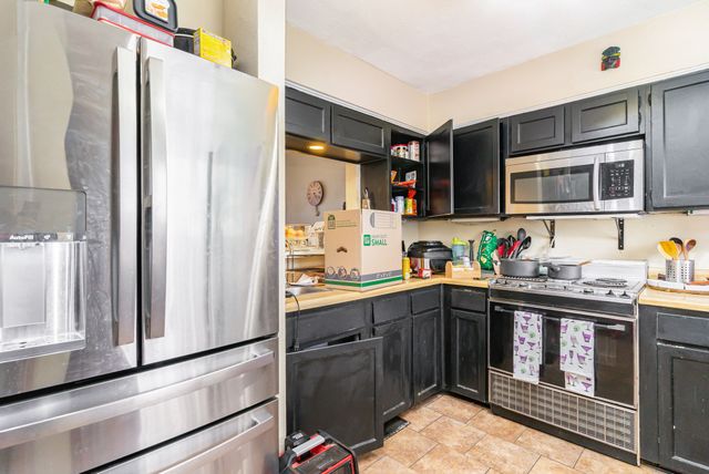 6808 Eastridge Drive 12- B3, Dallas, TX 75231