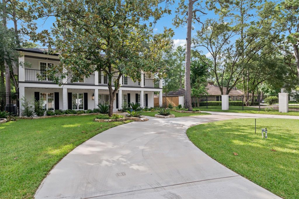736 Voss Road, Houston, TX 77024