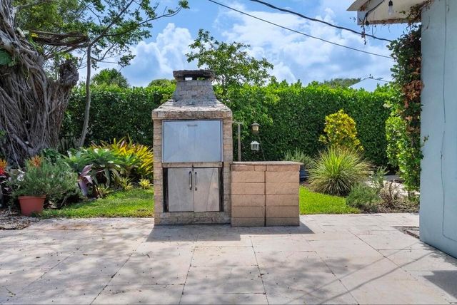 145 Vassar Drive, Lake Worth Beach, FL 33460