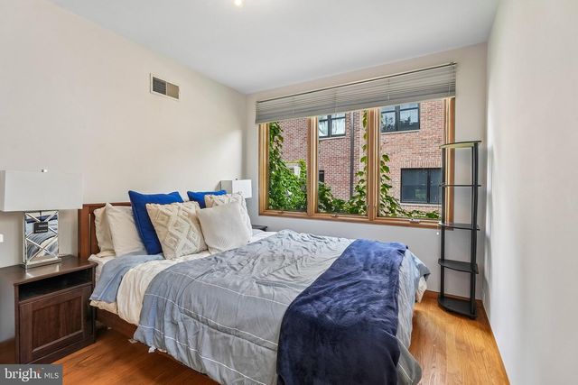605 PINE ST, Philadelphia, PA 19106