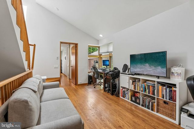 605 PINE ST, Philadelphia, PA 19106