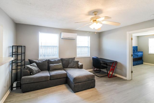 610 Ball 5, Galveston, TX 77550