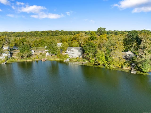 203 Twin Lakes Road, North Branford, CT 06471