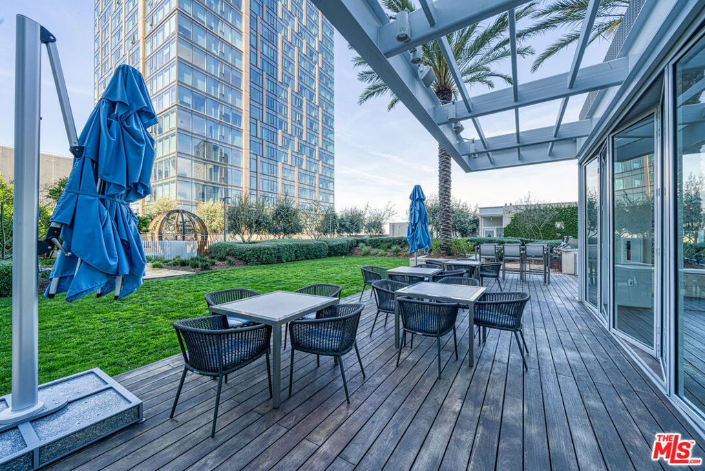 Image 30 of property listing at 877 Francisco Street 1128, Los Angeles, CA 90017