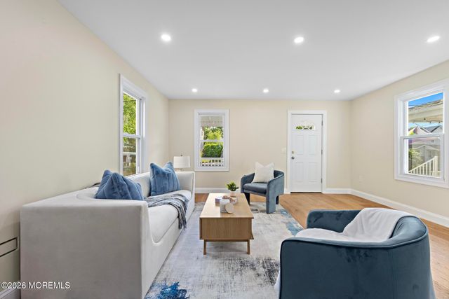 826 Dunlewy Street, Asbury Park, NJ 07712