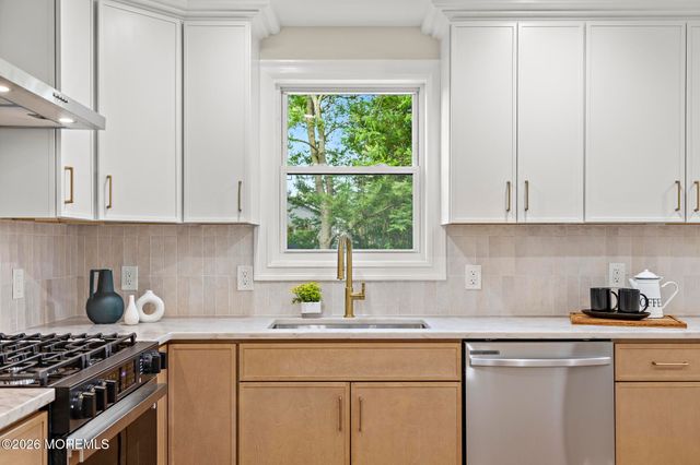 826 Dunlewy Street, Asbury Park, NJ 07712