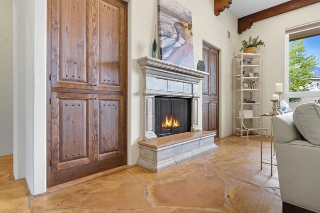 5604 MARIOLA Place NE, Albuquerque, NM 87111