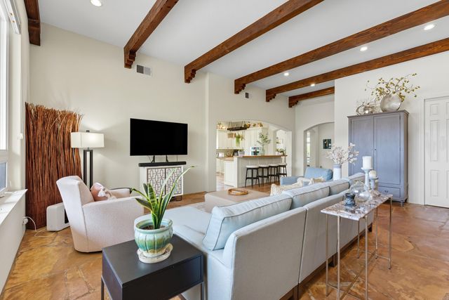 5604 MARIOLA Place NE, Albuquerque, NM 87111