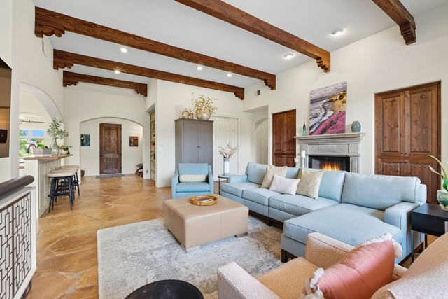 5604 MARIOLA Place NE, Albuquerque, NM 87111