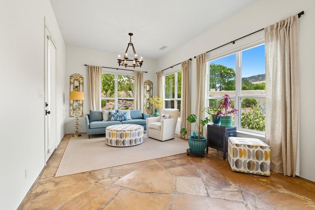 5604 MARIOLA Place NE, Albuquerque, NM 87111