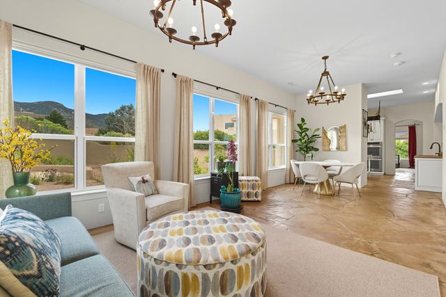 5604 MARIOLA Place NE, Albuquerque, NM 87111