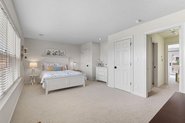 5604 MARIOLA Place NE, Albuquerque, NM 87111