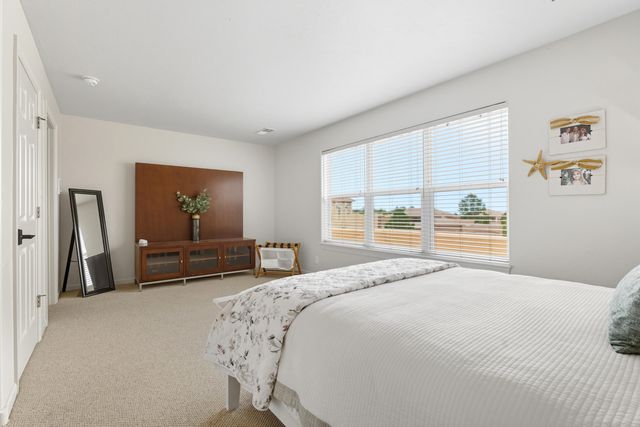 5604 MARIOLA Place NE, Albuquerque, NM 87111