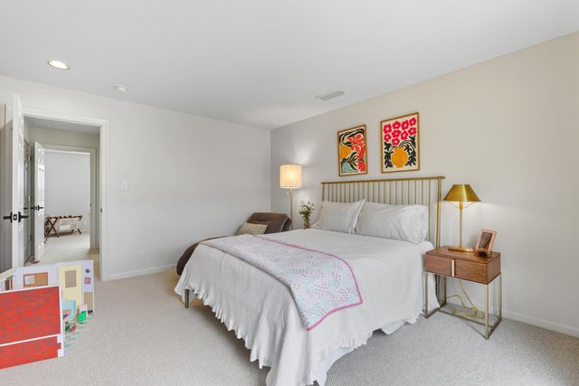 5604 MARIOLA Place NE, Albuquerque, NM 87111