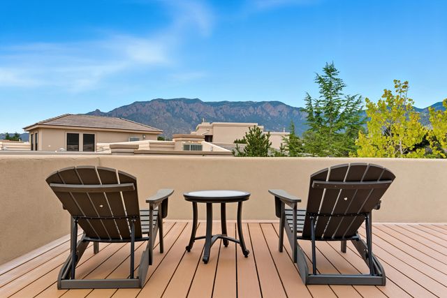 5604 MARIOLA Place NE, Albuquerque, NM 87111