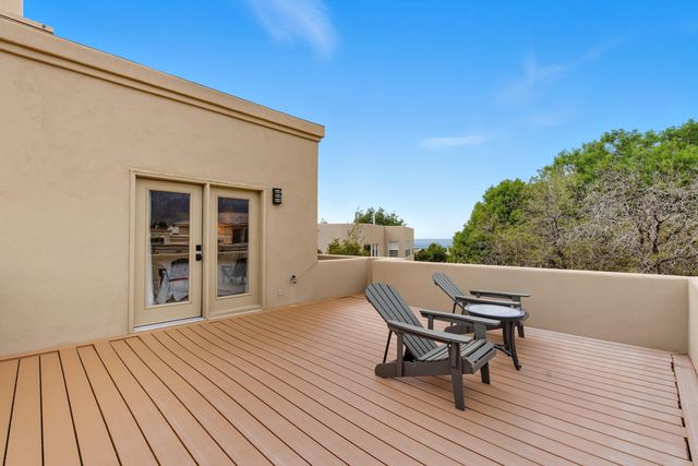 5604 MARIOLA Place NE, Albuquerque, NM 87111