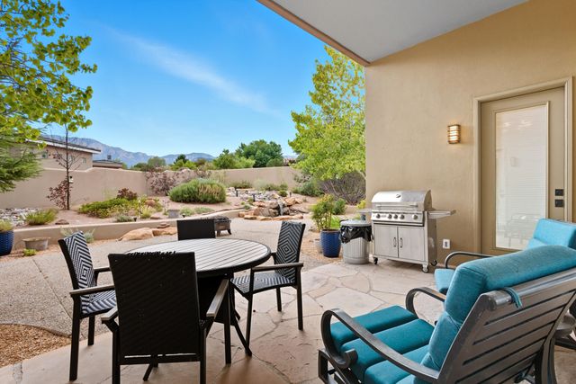 5604 MARIOLA Place NE, Albuquerque, NM 87111